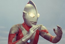 imagem: cena do herói Ultraman