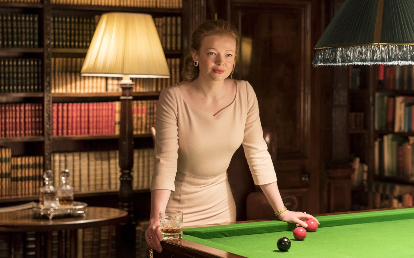 Sarah Snook em cena de Succession