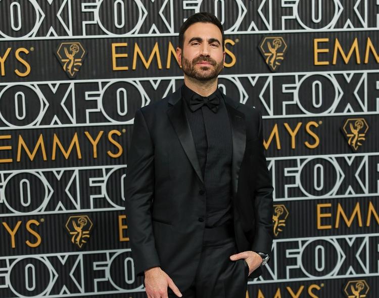 Brett Goldstein, de 'Ted Lasso', chega ao 75º Emmy Awards